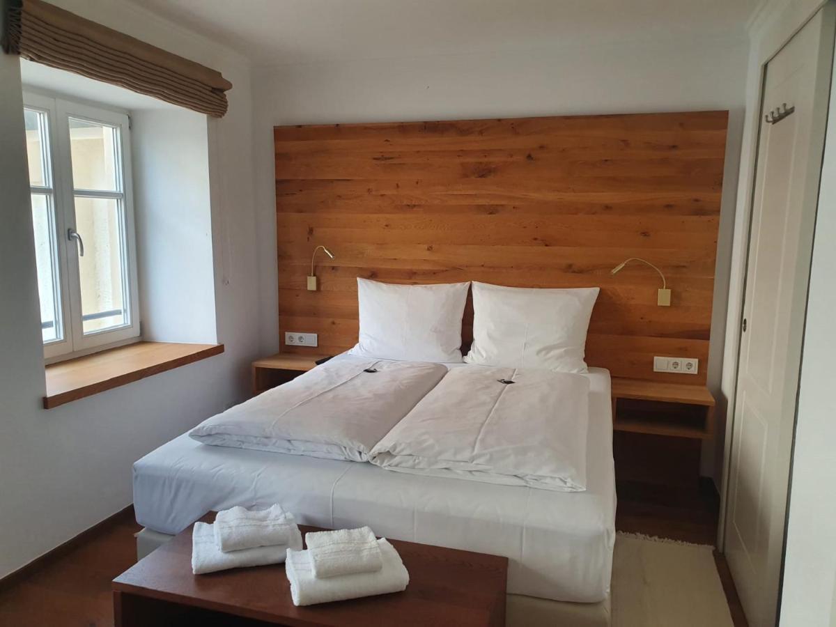 Hotel Schierlinger Braeustueberl Экстерьер фото