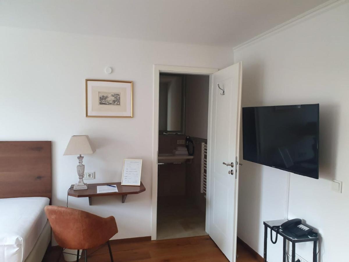 Hotel Schierlinger Braeustueberl Экстерьер фото
